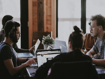 Virtual Justice: The Impact of Internet Connection on Lawyers and Legal Practice