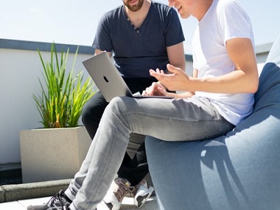 Customer Loyalty in the American Mobile Cellular Telecommunications Market 