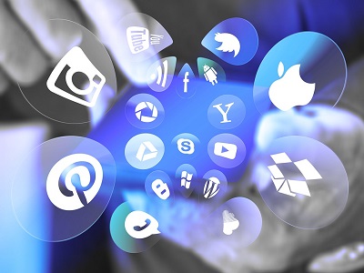 Social Media on the Go: How Smartphones Are Changing the Social Networking Landscape 